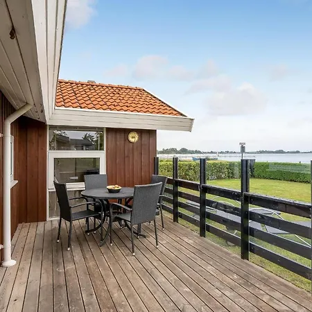 Stunning In Bjert With 2 Bedrooms And Wifi 2 Prázdninový dům Binderup Strand