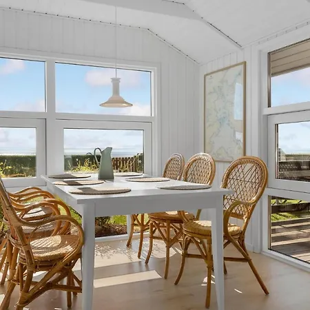 Stunning In Bjert With 2 Bedrooms And Wifi 2 Prázdninový dům Binderup Strand